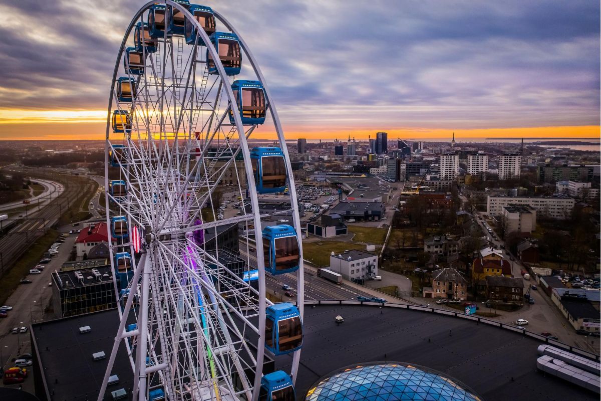 Колесо обозрения SkyWheel в Таллине