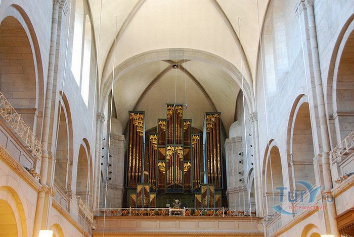 Собор Гроссмюнстер в Цюрихе