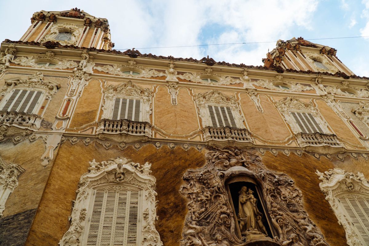 Дворец маркизов Дос-Агуас - Музей керамики