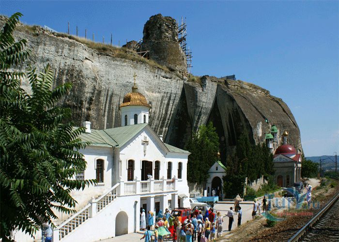 Инкерманский Свято-Климентовский пещерный мужской монастырь 