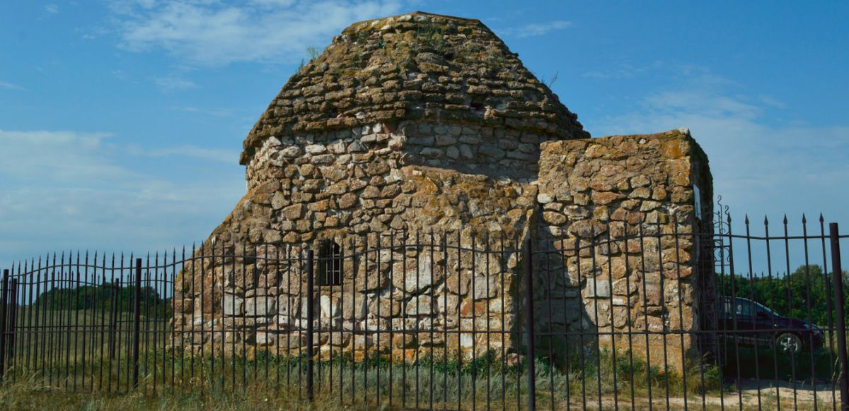 Мавзолей Тура-хана