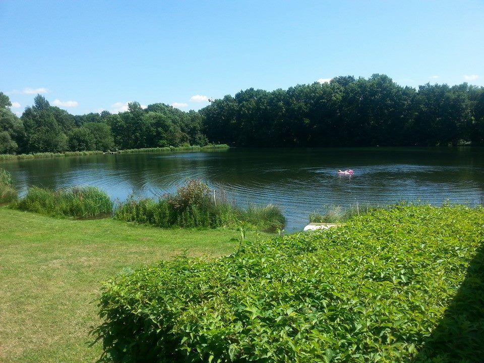 Городской пляж Motol