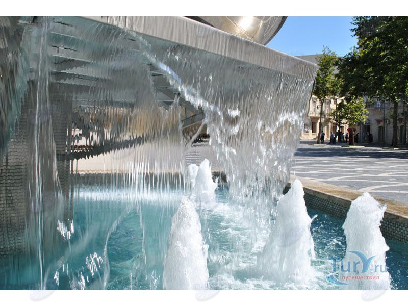 Площадь Фонтанов