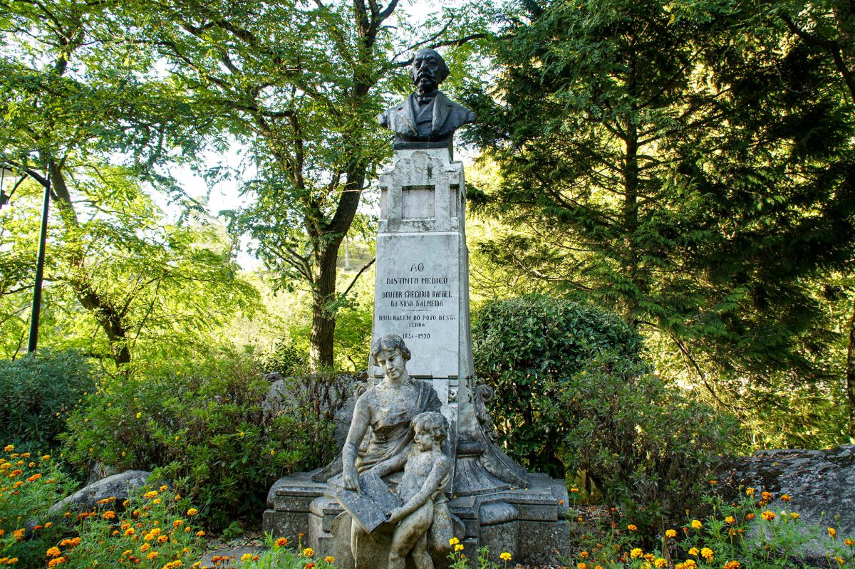 Бюст доктора Грегорио Рафаэля да Силва д'Алмейда