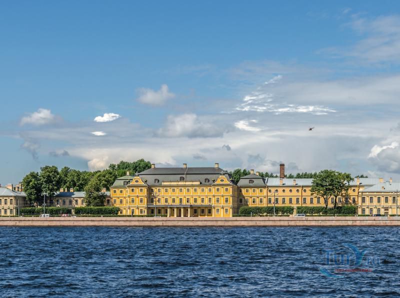 Меньшиковский дворец