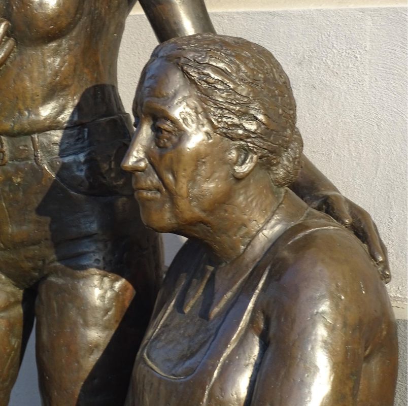 Скульптура «Крестьянки»