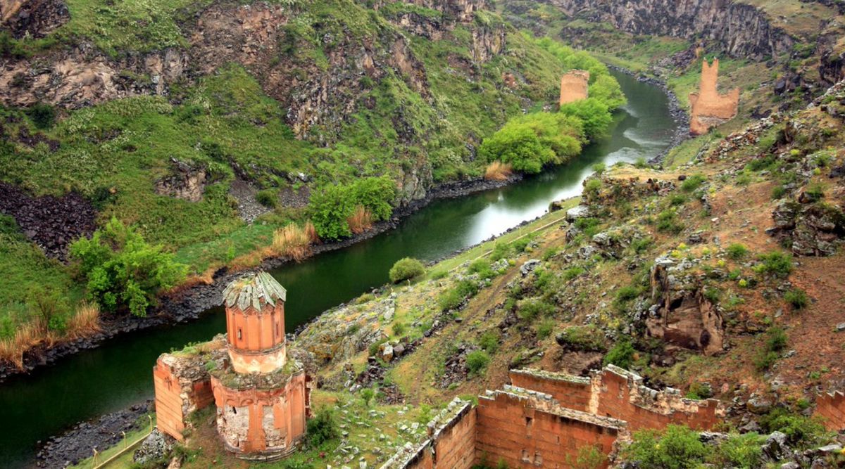 Средневековый город Ани