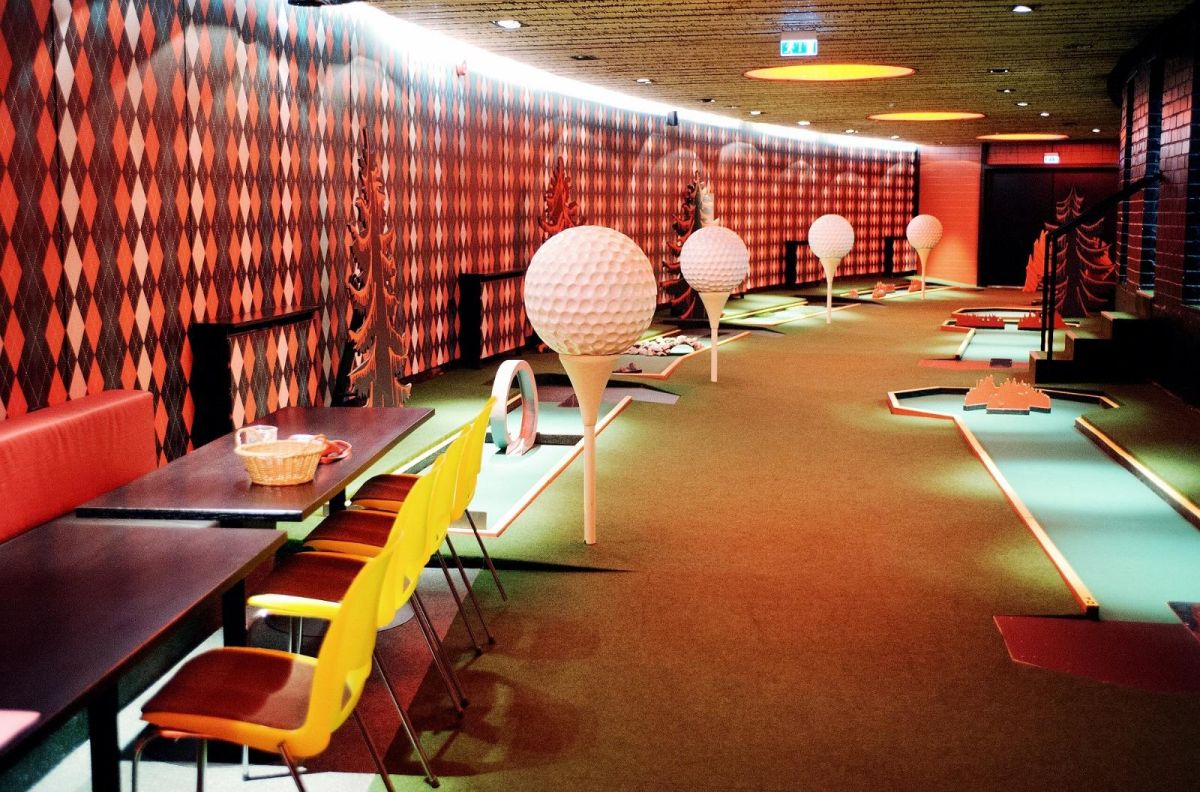 Strand - мини-гольф в помещении