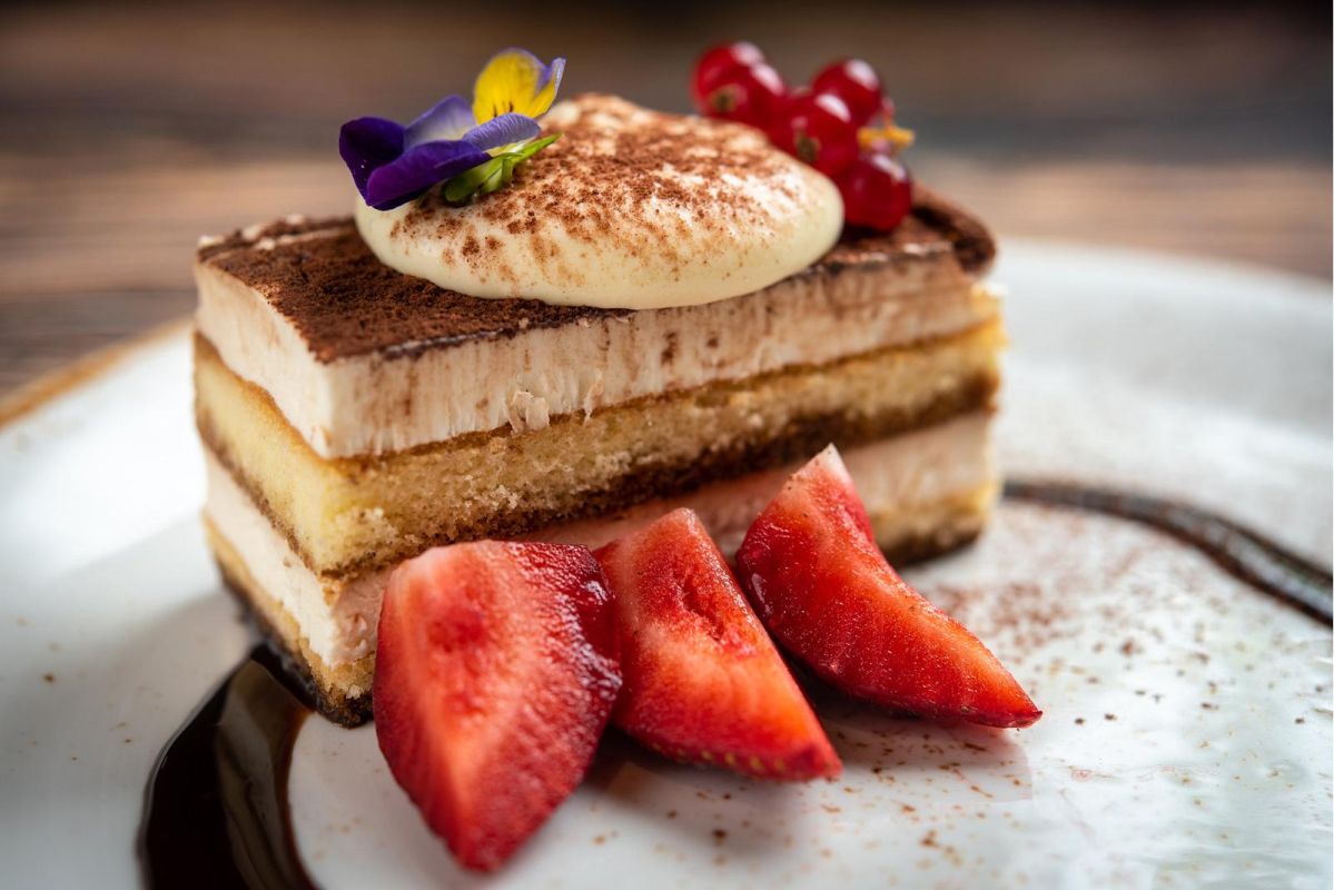 Ресторан и неапольская пиццерия La Cucina