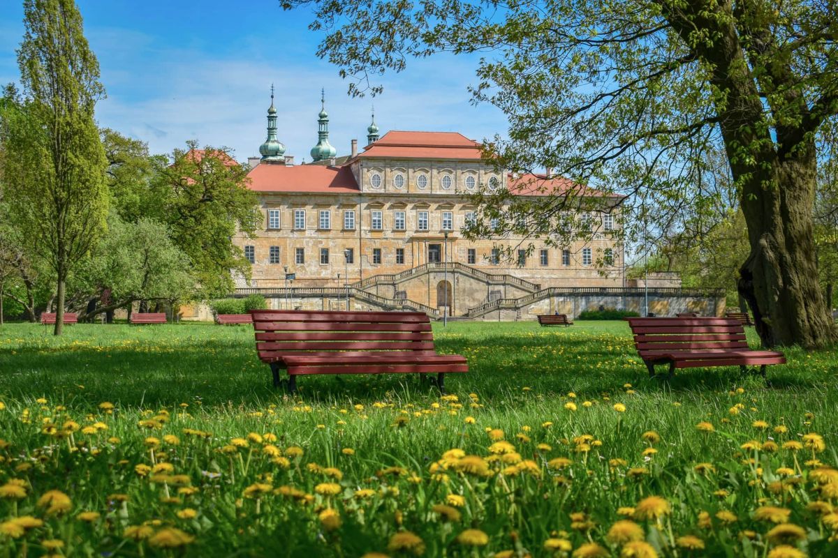 Духцовский замок