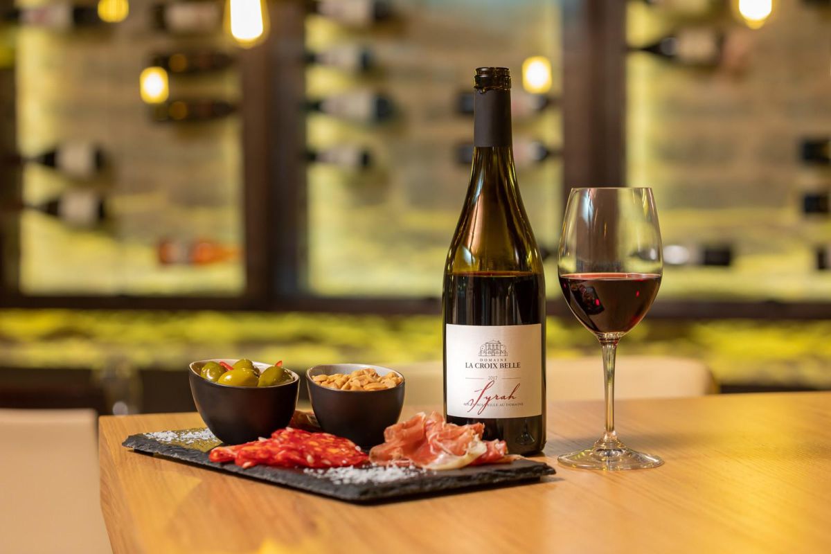 Винный бар OTTO's Wine & Tapas Bar