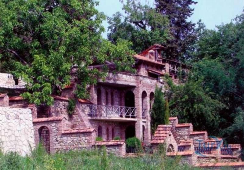 Бодбийский кафедральный собор во имя святых Георгия Победоносца и Нины Бодбийского монастыря