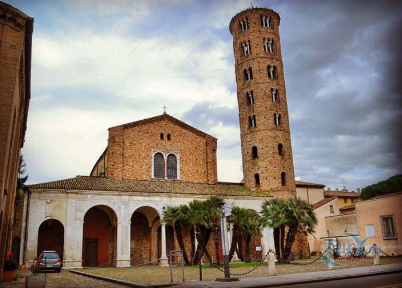 Базилика Сант Аполлинаре Нуово