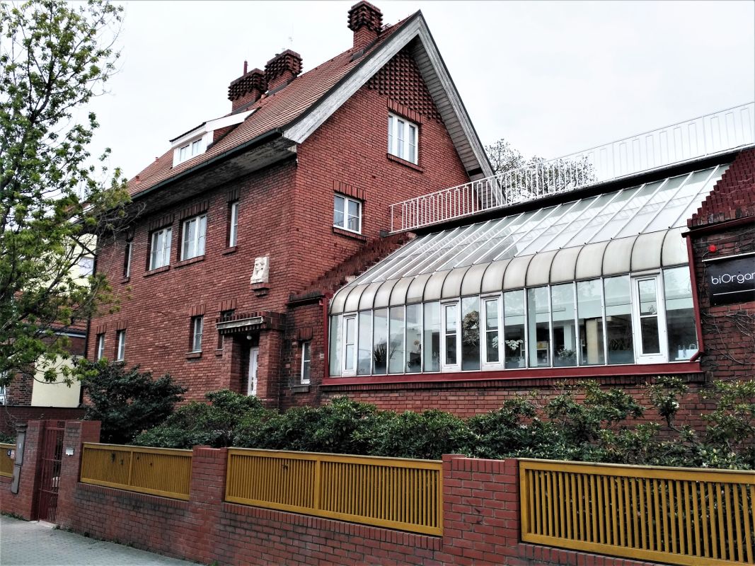 Стршешовице и Дейвице: От романтических вилл – к социалистическим небоскрёбам