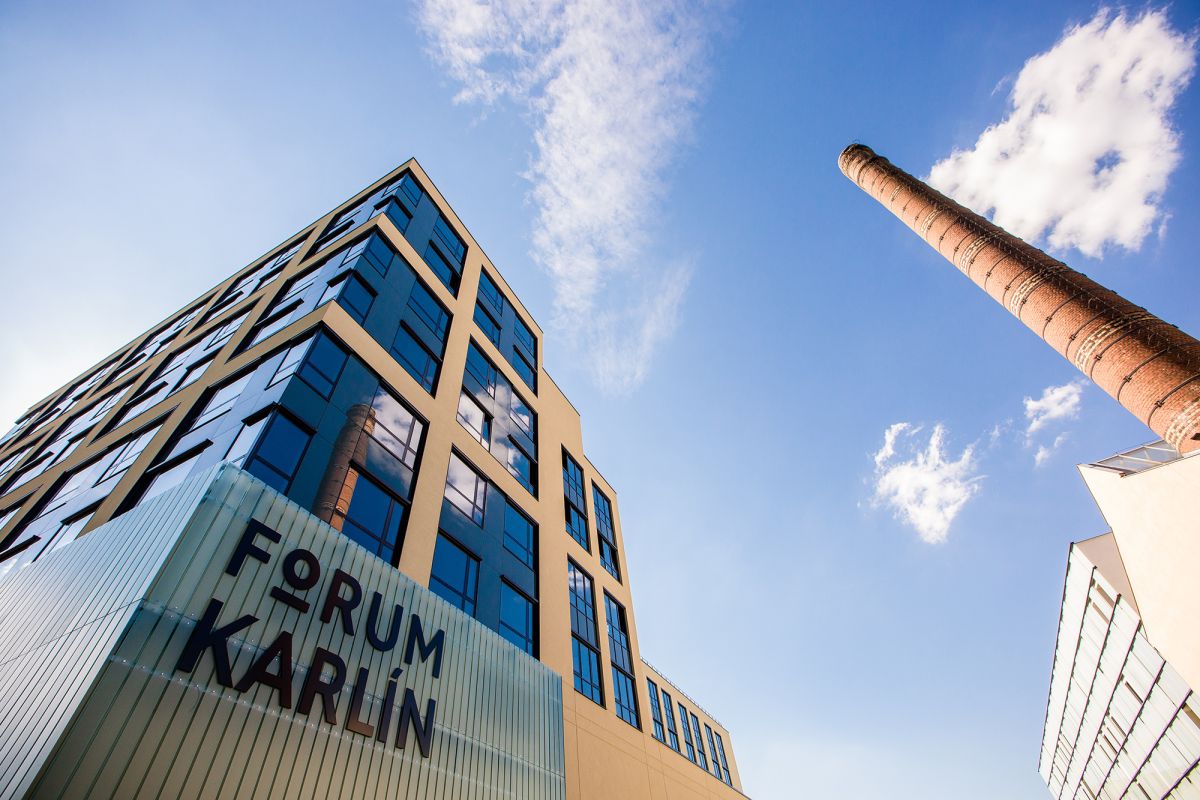 Мультифункциональный центр Forum Karlín