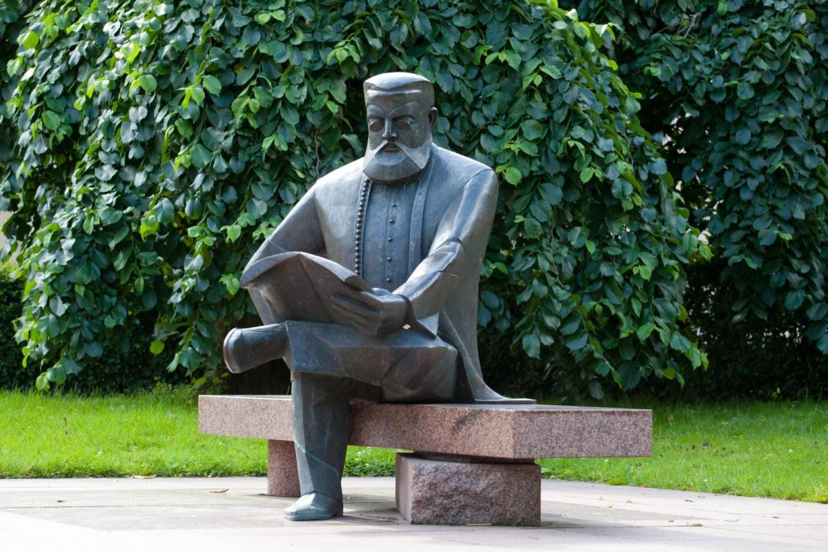 Монумент Карла Роберта Якобсона