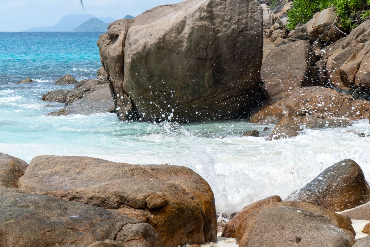 Пляж Петит Анс, Маэ