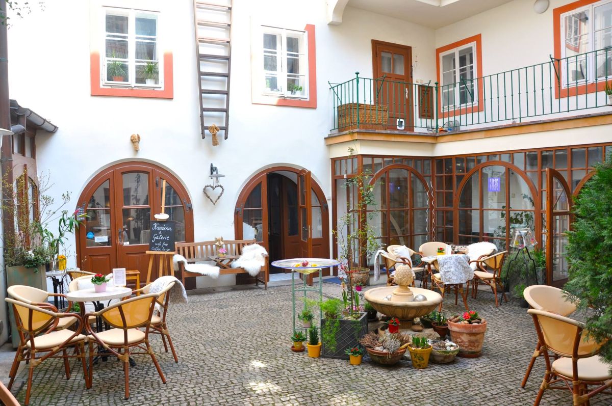 Dvůr umění Praha / Art Residence Prague