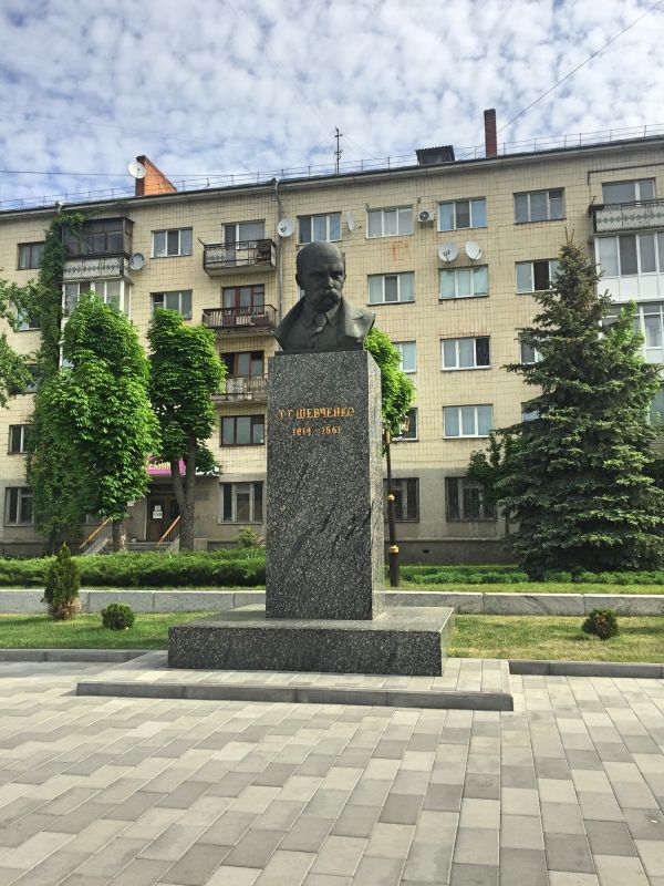 Памятник Т.Г.Шевченко