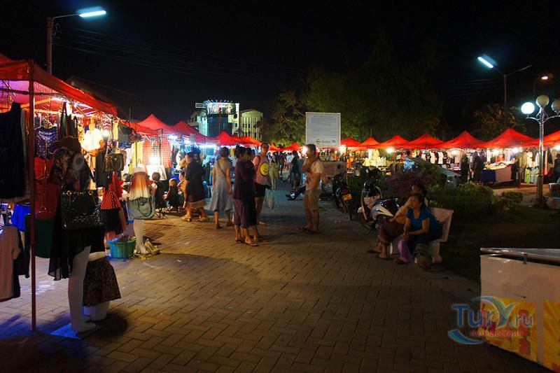 Ночной рынок Вьентьяна