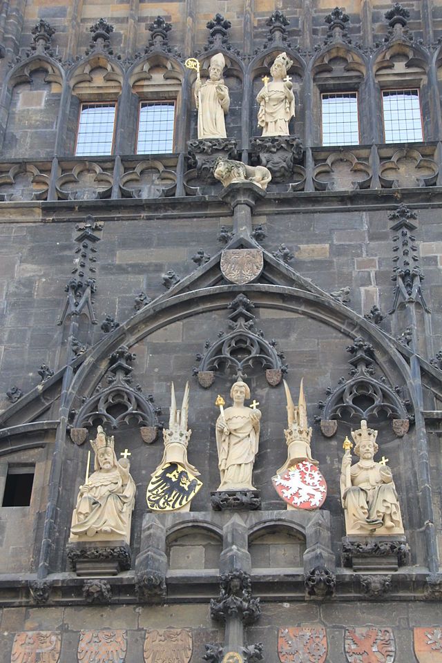 Старомнестская мостовая башня