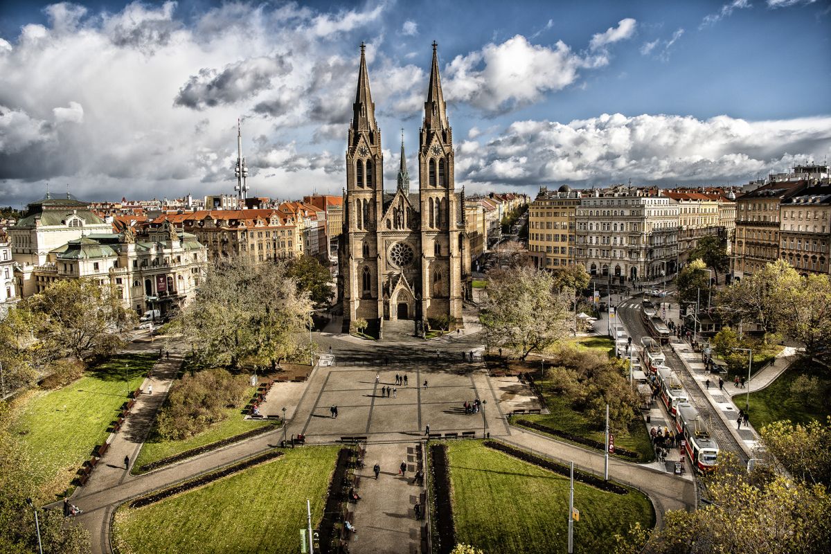 Площадь Мира