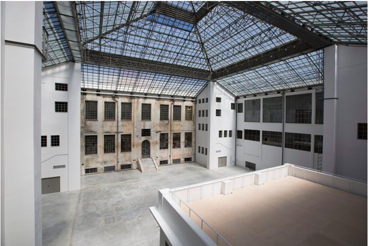 Бывшая общественная табачная фабрика