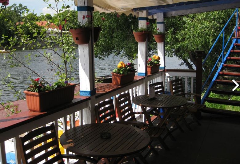 Пункт проката лодочек и водных велосипедов Slovanka