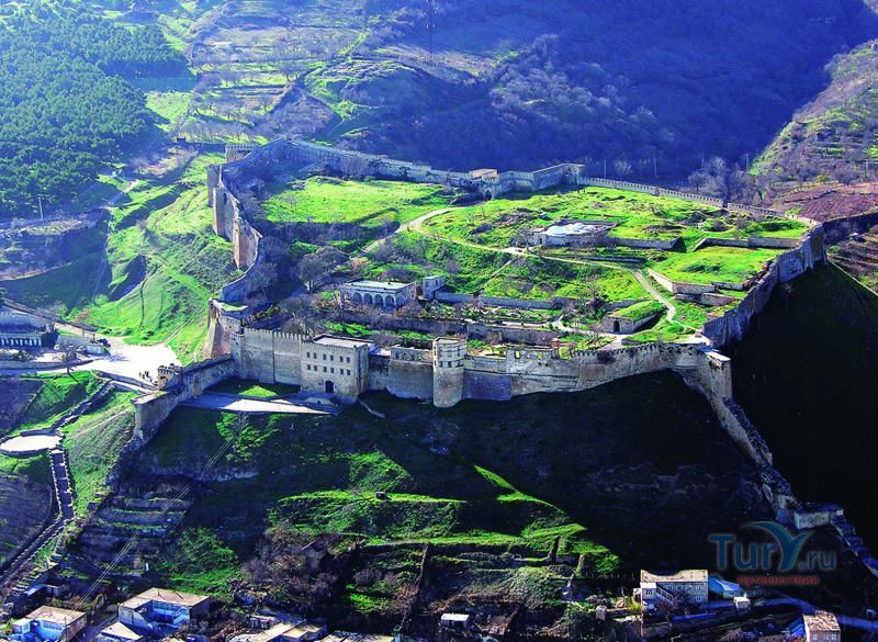 Крепость Нарын-кала