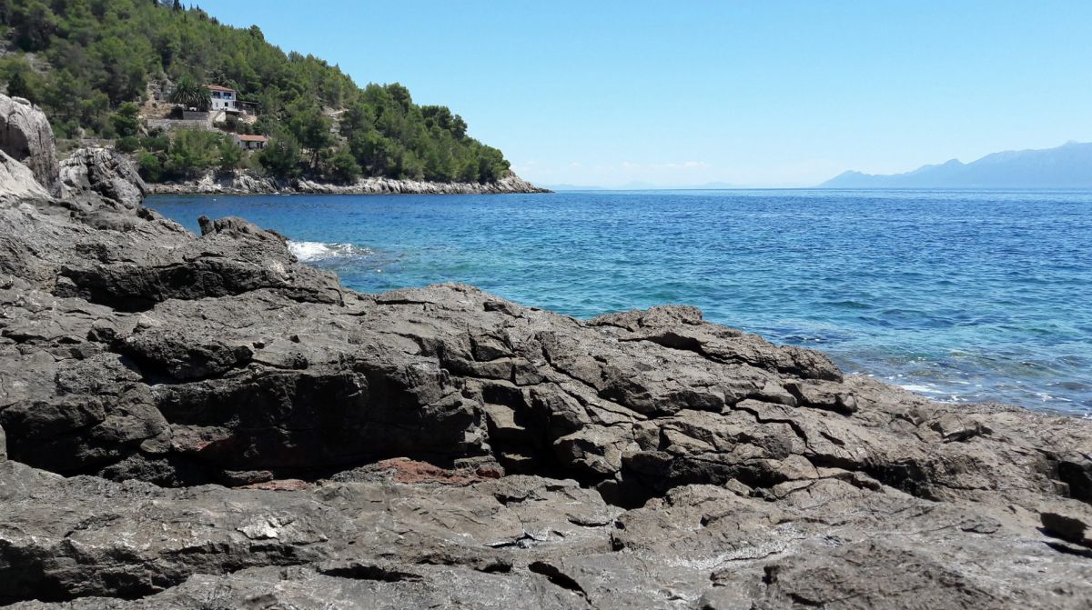 Залив Тврдни Долац