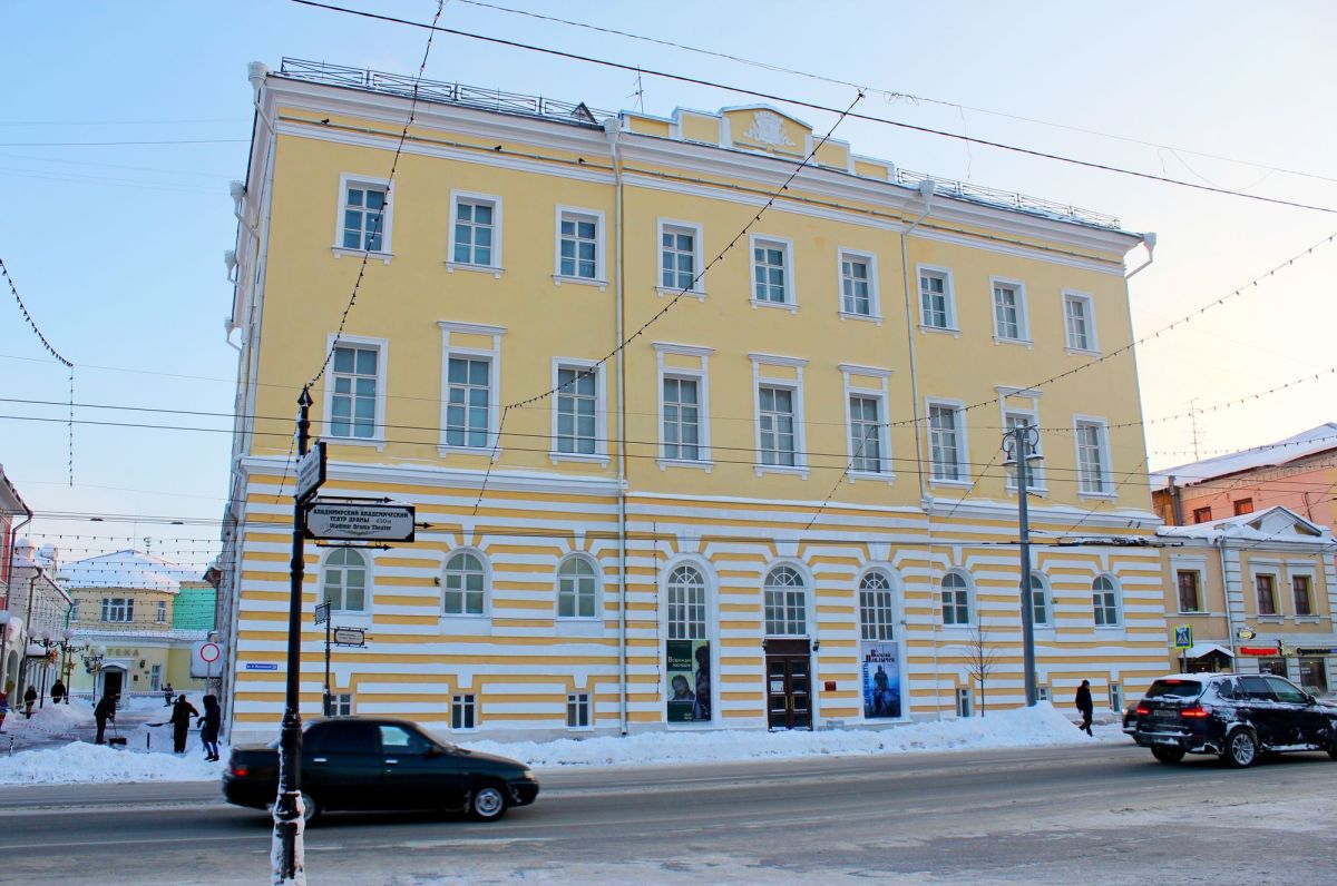 Дом с привидениями