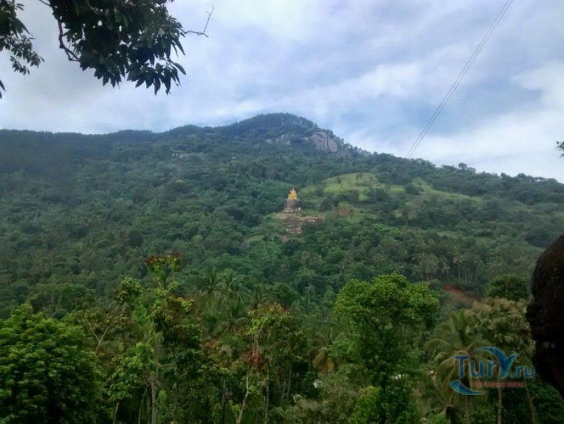 Пещерный Храм Алувихара