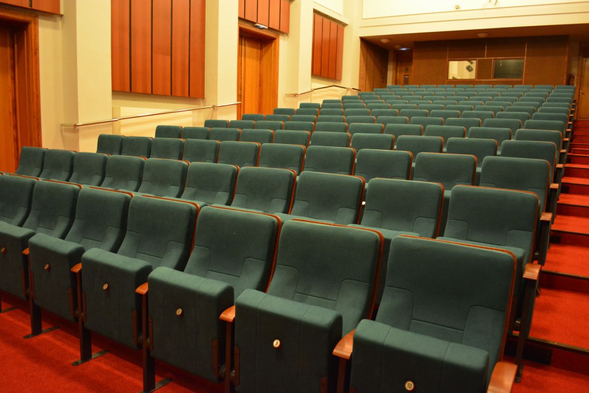 Кинозал Городской библиотеки в Праге