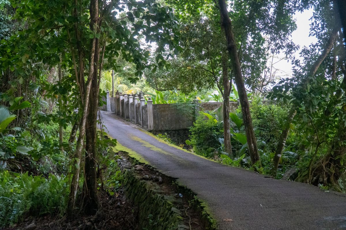 Пляж Петит Анс, Маэ