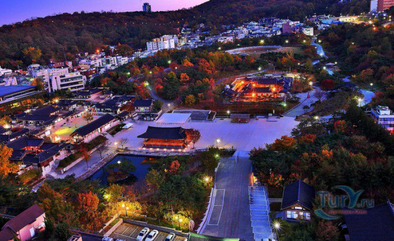 Деревня Традиционных Домов Ханок (Деревня Намсанголь Ханок)