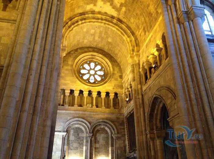 Кафедральный Собор Лиссабона (Санта-Мария-Майор-де-Лиссабон)