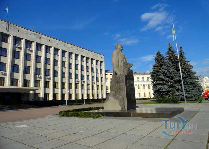 Памятник С.П. Королеву в Житомире