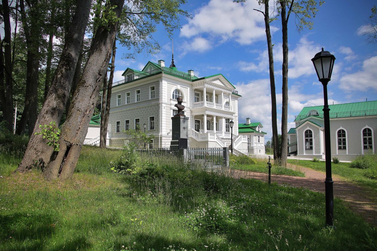 Дворцово-парковый ансамбль в селе Бородино