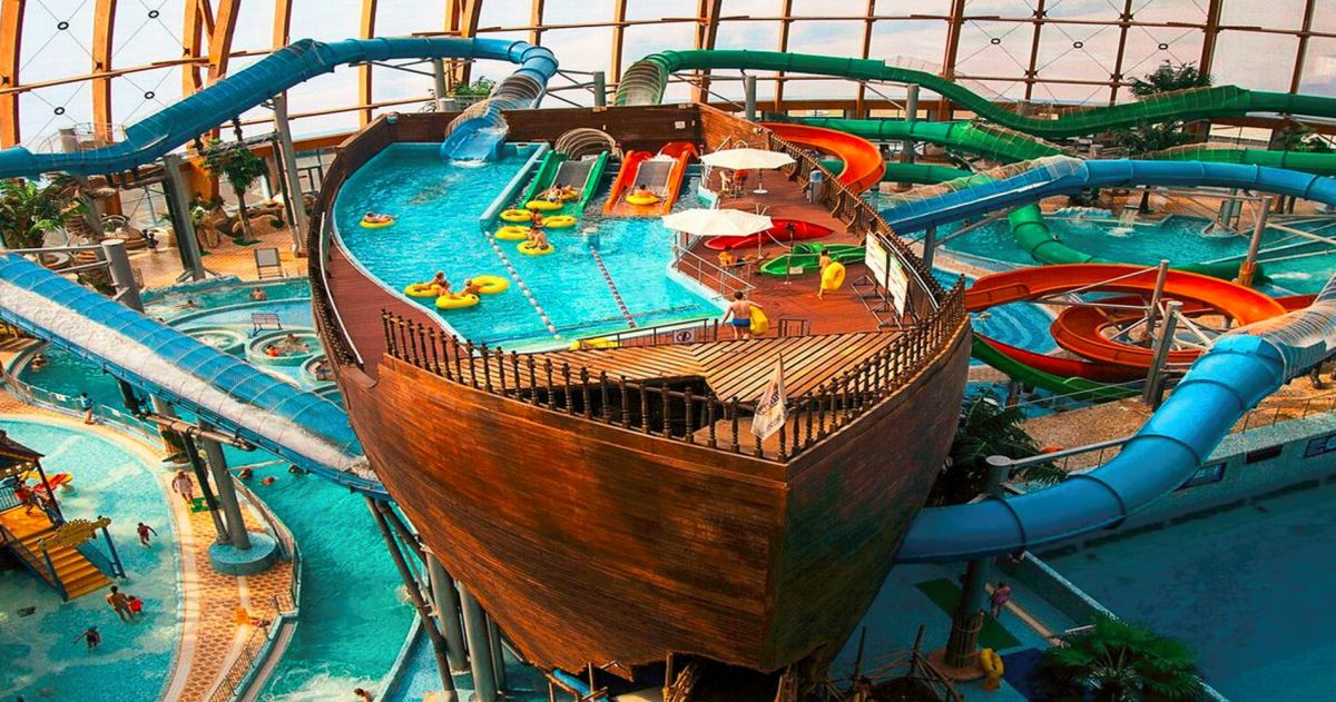 Аквапарк Питерлэнд