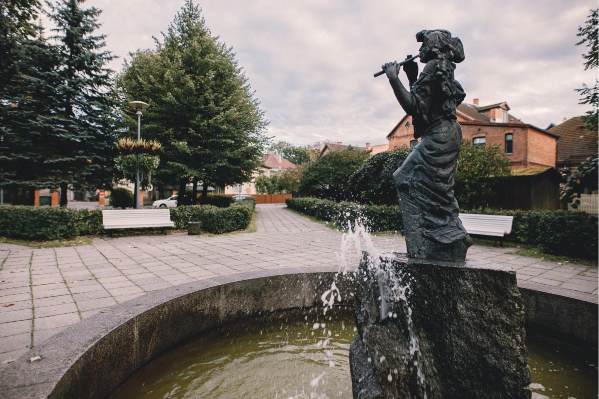 Скульптура «Пастораль на роднике»