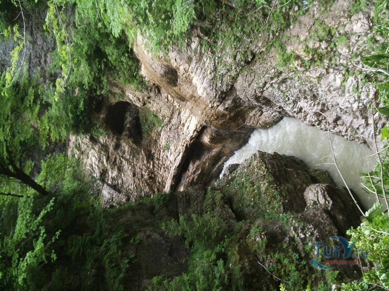 Гуамское ущелье