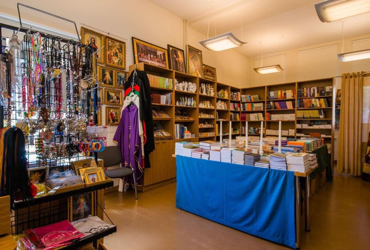 Книжный магазин церкви Святого Павла в Тарту