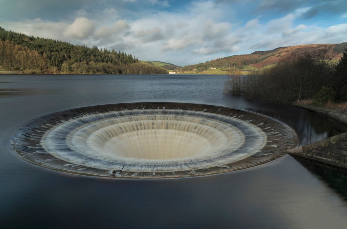 Воронка на водохранилище Ледибауэр