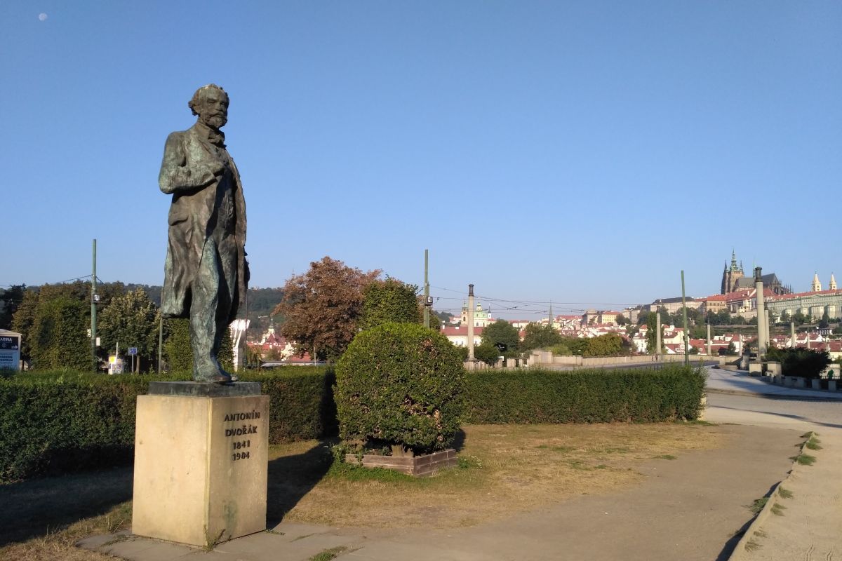 Статуя Антонина Дворжака