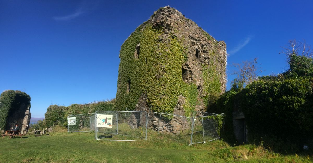 Замок Данолли