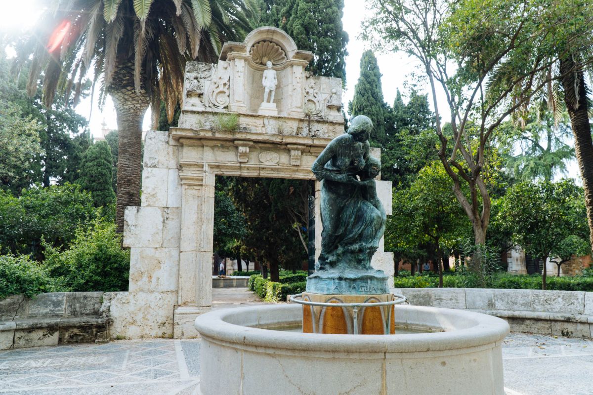 Портал монастыря Сан-Хулиан