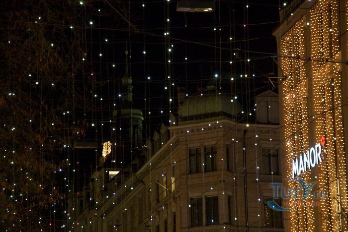 Улица Банхофштрассе в Цюрихе