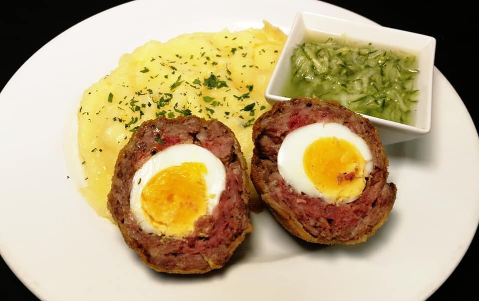 Potrefená husa Resslova