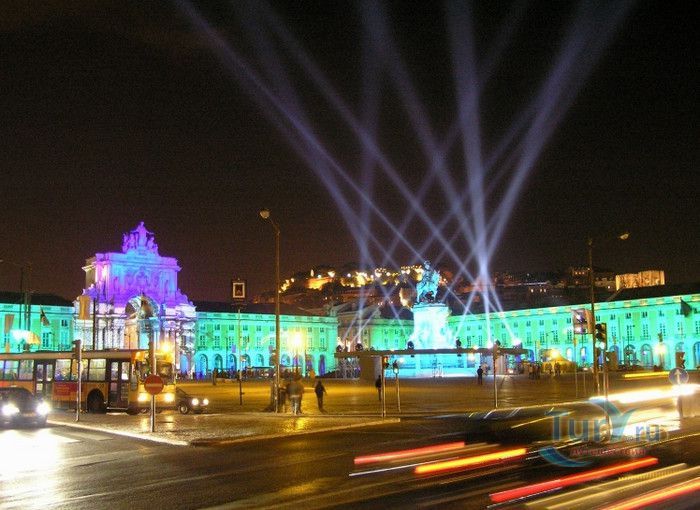 Торговая площадь (Дворцовая площадь)