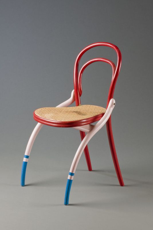 Выставка ИСКУССТВО, ЖИЗНЬ в музее декоративно-прикладного искусства